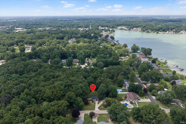 51565 Maplewood Drive, Elkhart, IN 46514