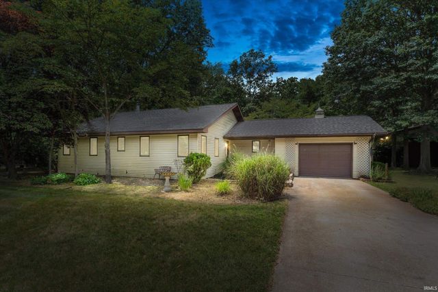 51565 Maplewood Drive, Elkhart, IN 46514
