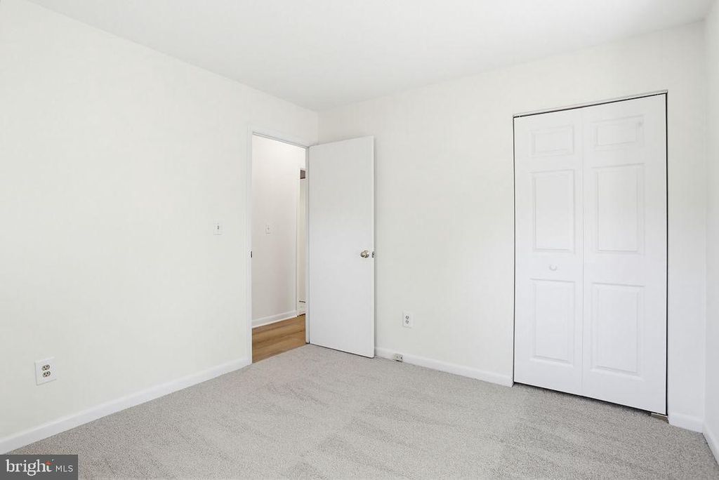 Image 22 of property listing at 1052 LIDO DR, Annapolis, MD 21409