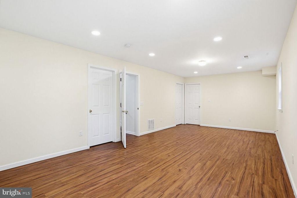 Image 29 of property listing at 1052 LIDO DR, Annapolis, MD 21409