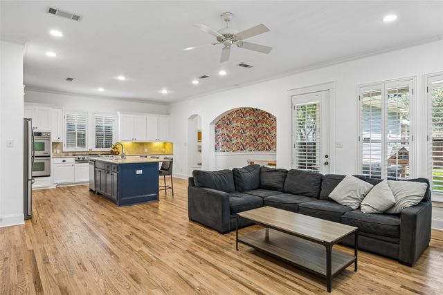 5914 Velasco Avenue, Dallas, TX 75206