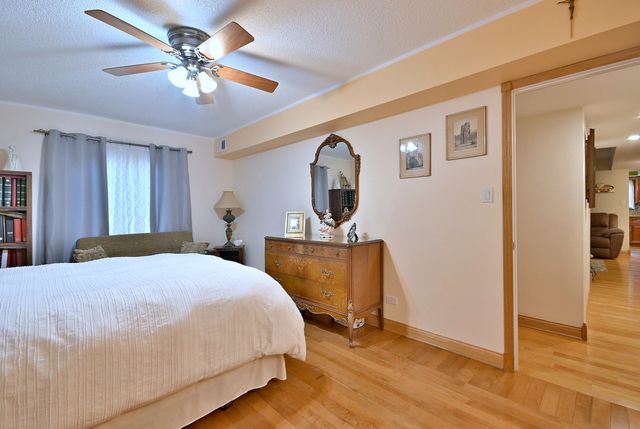9176 South Road 1B, Palos Hills, IL 60465