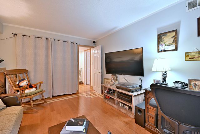 9176 South Road 1B, Palos Hills, IL 60465
