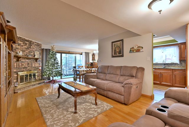 9176 South Road 1B, Palos Hills, IL 60465