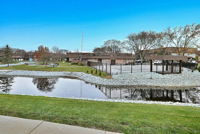 9176 South Road 1B, Palos Hills, IL 60465