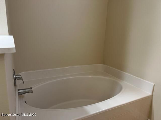4077 Four Lakes Drive, Melbourne, FL 32940
