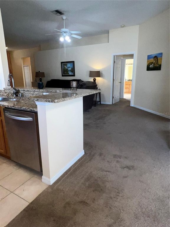 Image 11 of property listing at 387 TAVERNIER CIRCLE, Oldsmar, FL 34677