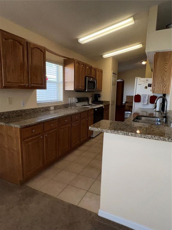 Image 14 of property listing at 387 TAVERNIER CIRCLE, Oldsmar, FL 34677