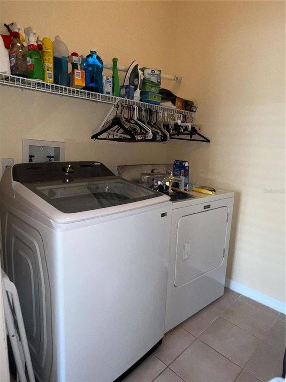 Image 40 of property listing at 387 TAVERNIER CIRCLE, Oldsmar, FL 34677