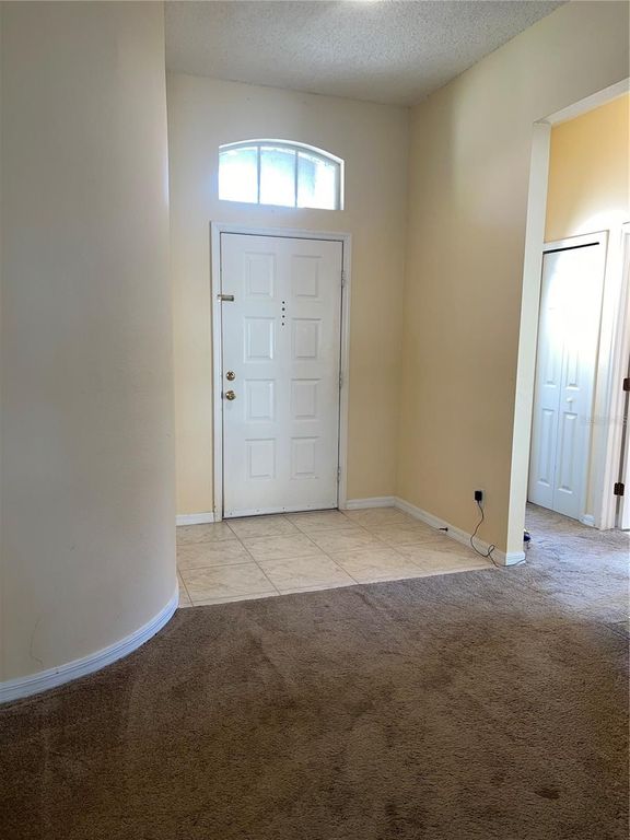 Image 5 of property listing at 387 TAVERNIER CIRCLE, Oldsmar, FL 34677