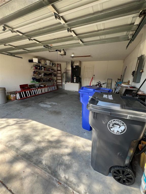 Image 41 of property listing at 387 TAVERNIER CIRCLE, Oldsmar, FL 34677