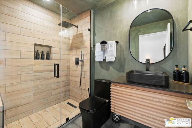 470 S Calle Encilia B15, Palm Springs, CA 92262