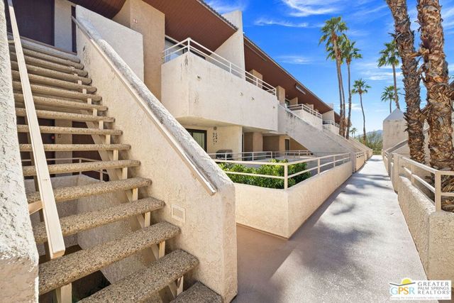 470 S Calle Encilia B15, Palm Springs, CA 92262