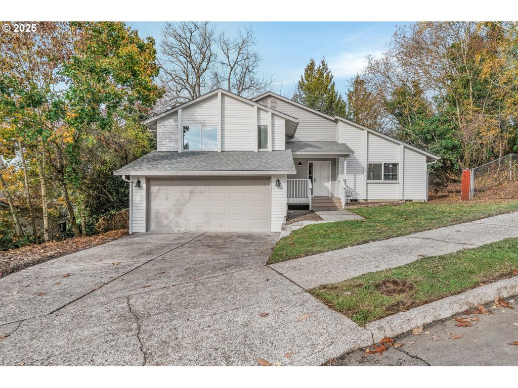 2412 Nw 111TH St, Vancouver, WA 98685