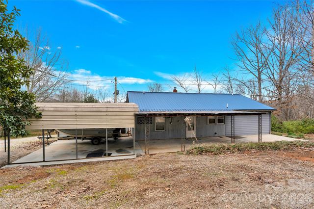 6716 Navajo Trail, Sherrills Ford, NC 28673