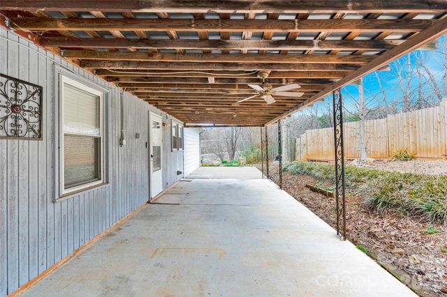 6716 Navajo Trail, Sherrills Ford, NC 28673