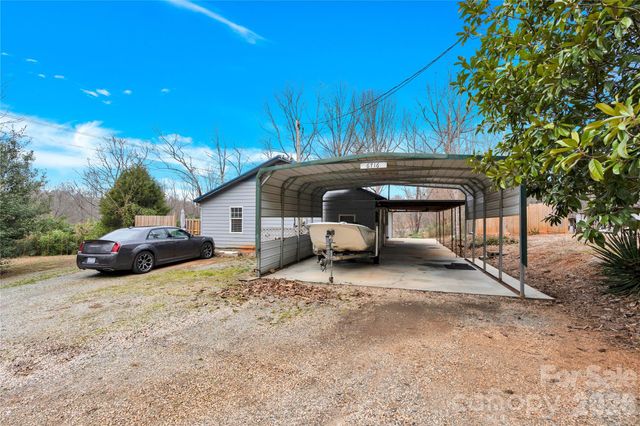6716 Navajo Trail, Sherrills Ford, NC 28673