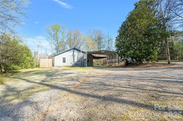 6716 Navajo Trail, Sherrills Ford, NC 28673
