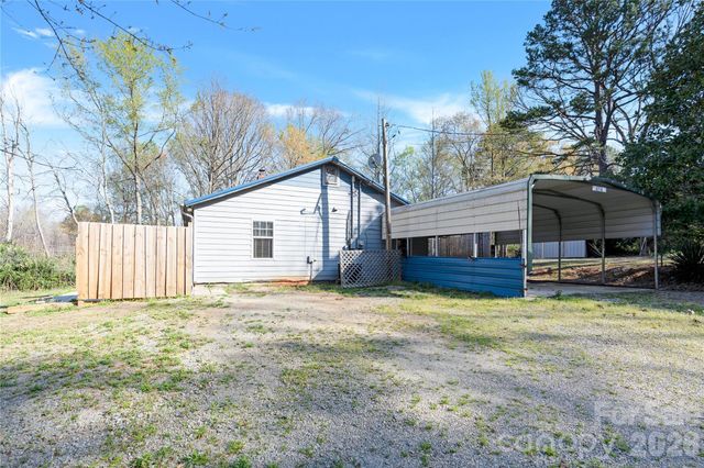 6716 Navajo Trail, Sherrills Ford, NC 28673