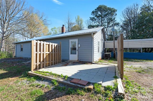 6716 Navajo Trail, Sherrills Ford, NC 28673