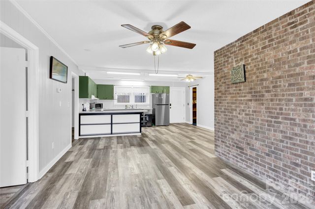 6716 Navajo Trail, Sherrills Ford, NC 28673