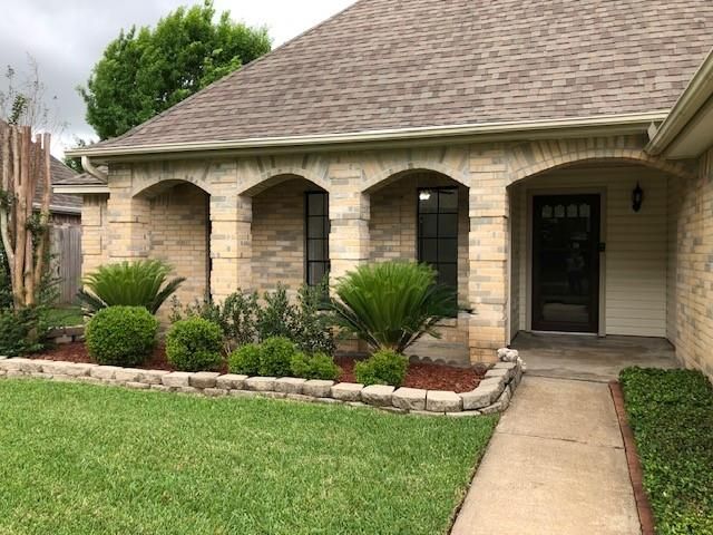 16802 Tranquil Drive, Sugar Land, TX 77498