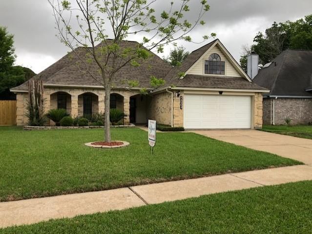 16802 Tranquil Drive, Sugar Land, TX 77498