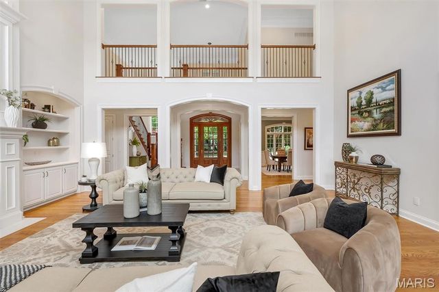 12955 Sunset Bluff Court, Sunset Hills, MO 63127