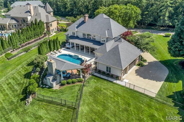 12955 Sunset Bluff Court, Sunset Hills, MO 63127