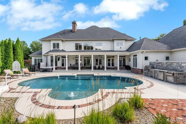 12955 Sunset Bluff Court, Sunset Hills, MO 63127