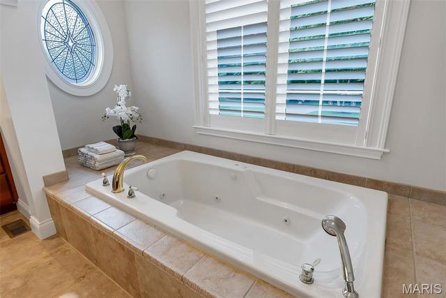 12955 Sunset Bluff Court, Sunset Hills, MO 63127