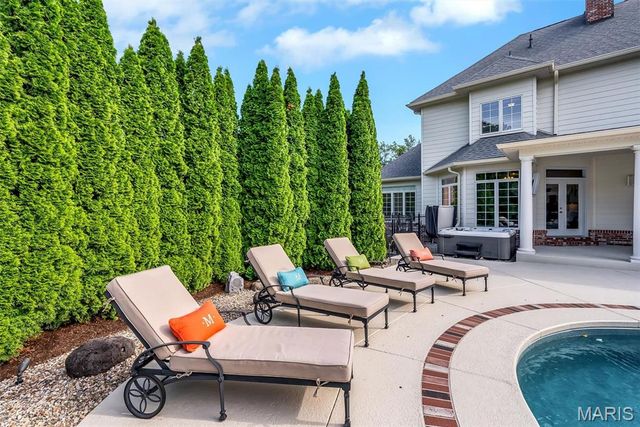 12955 Sunset Bluff Court, Sunset Hills, MO 63127
