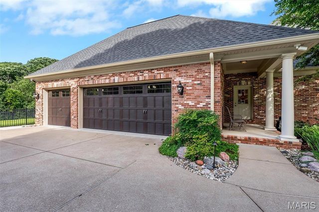 12955 Sunset Bluff Court, Sunset Hills, MO 63127