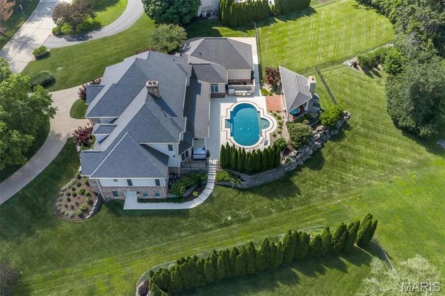 12955 Sunset Bluff Court, Sunset Hills, MO 63127
