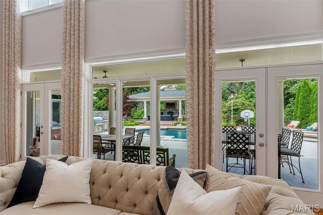 12955 Sunset Bluff Court, Sunset Hills, MO 63127