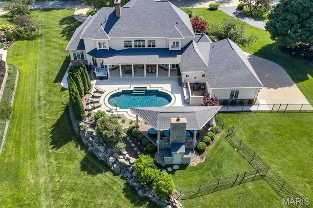 12955 Sunset Bluff Court, Sunset Hills, MO 63127