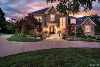 12955 Sunset Bluff Court, Sunset Hills, MO 63127