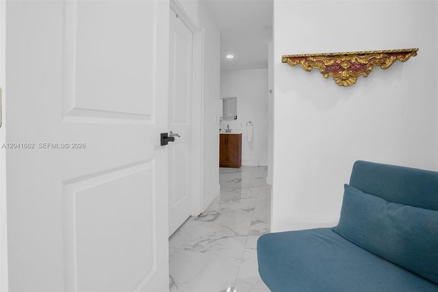 16101 Emerald Estates Dr 155, Weston, FL 33331