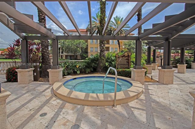 16101 Emerald Estates Dr 155, Weston, FL 33331