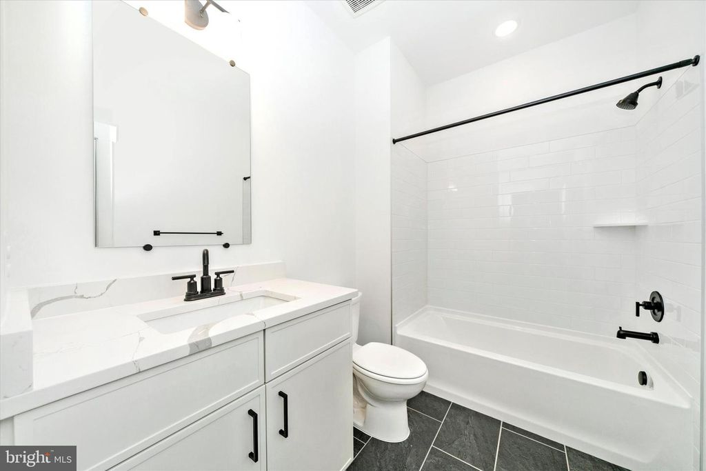 Image 31 of property listing at 7176 MEADOWBROOKE DRIVE, Frederick, MD 21702
