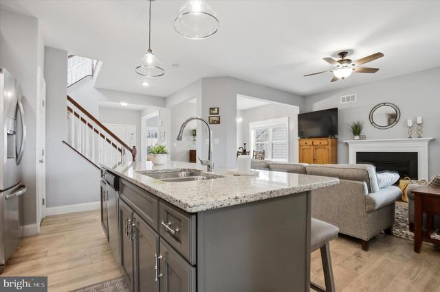 2208 BRIDGEPORT AVE, Pennsburg, PA 18073