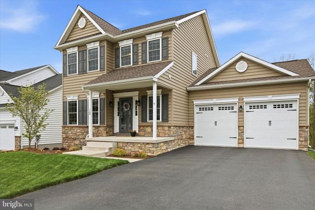 2208 BRIDGEPORT AVE, Pennsburg, PA 18073