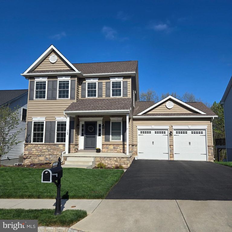 2208 BRIDGEPORT AVE, Pennsburg, PA 18073
