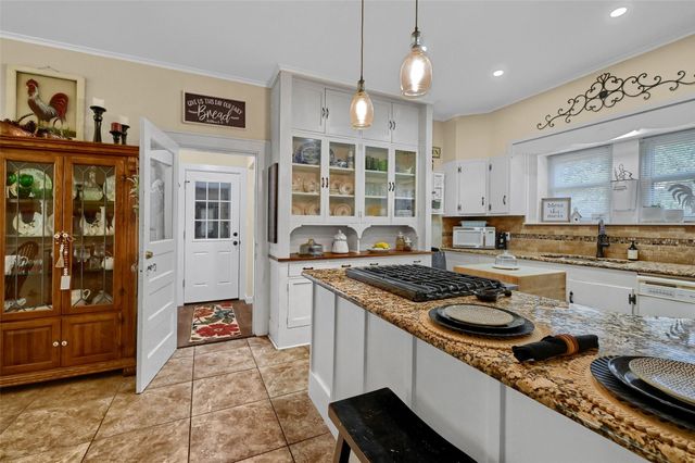 706 N Woods Street, Sherman, TX 75092