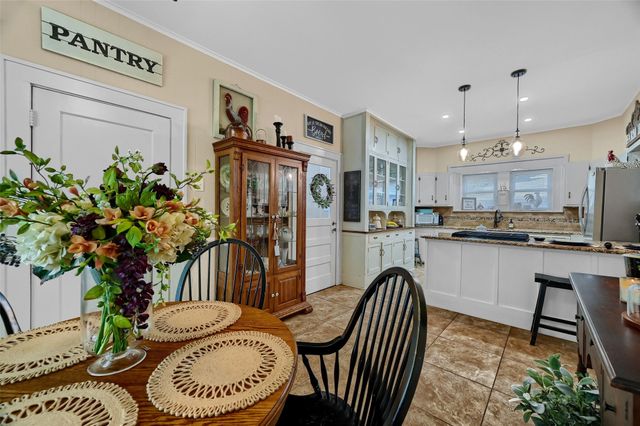 706 N Woods Street, Sherman, TX 75092