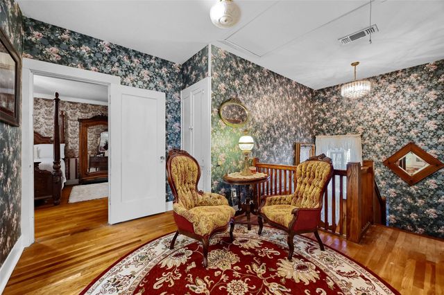 706 N Woods Street, Sherman, TX 75092