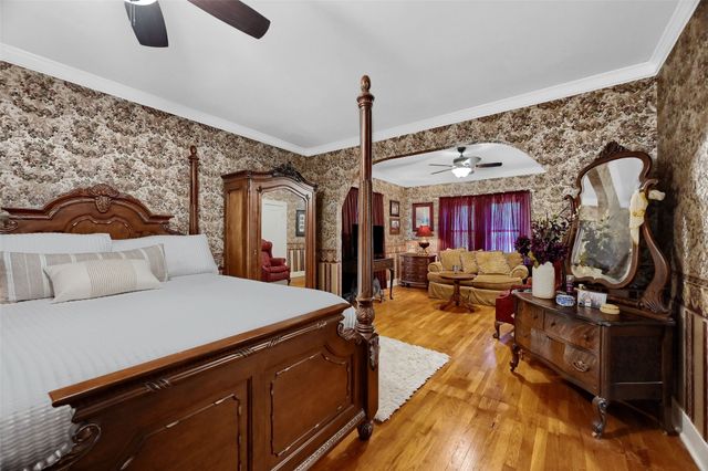 706 N Woods Street, Sherman, TX 75092