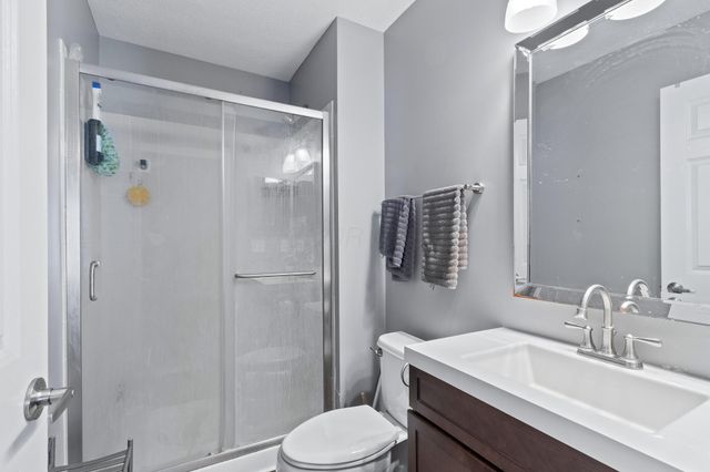1171 Willow Oak Drive, Blacklick, OH 43004