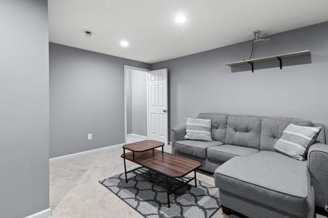 1171 Willow Oak Drive, Blacklick, OH 43004