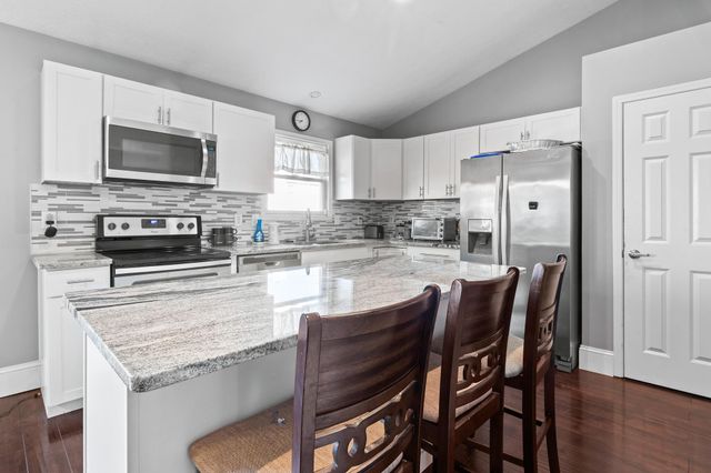 1171 Willow Oak Drive, Blacklick, OH 43004